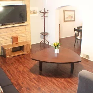 Apartment Massive 4 Bed House-short Walk To Amazing View