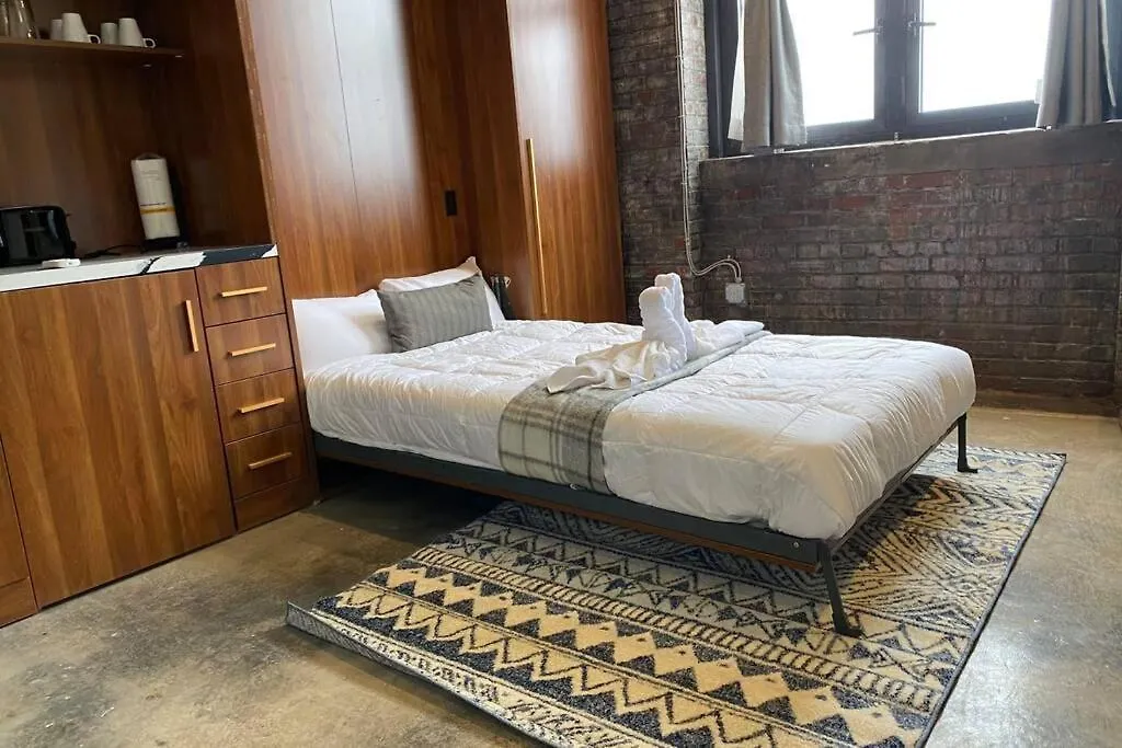 3E-Cozy! Micro Apartment Minutes From Shadyside, Sleeps 1 Pittsburgh